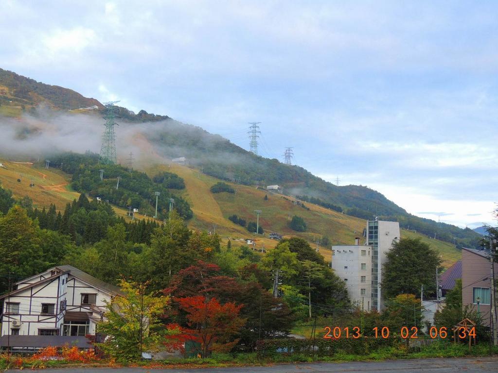 Naeba Lodge Oka Yuzawa  Exteriör bild