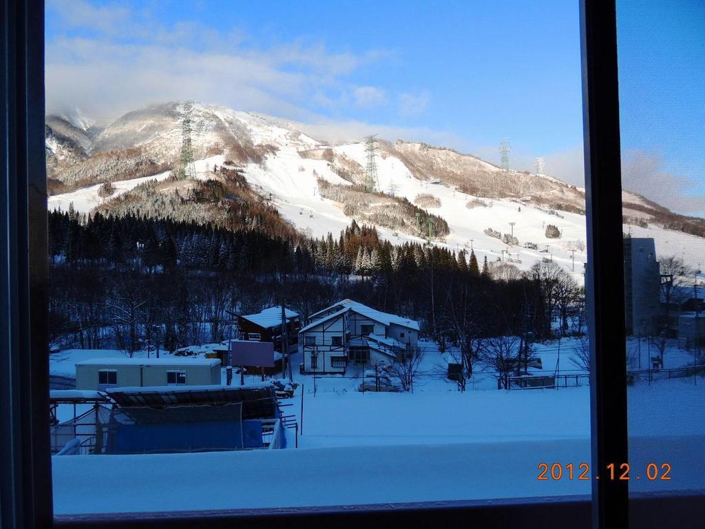 Naeba Lodge Oka Yuzawa  Exteriör bild